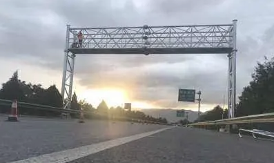  你知道高速龍門架的作用嗎？   